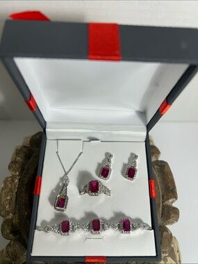 Elegant Ruby GemJewelry Set - Necklace, Earrings, Ring & Bracelet